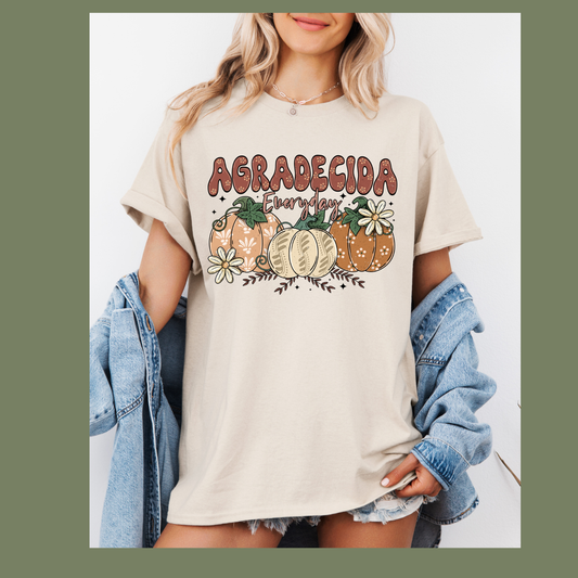 Agradecida T-shirt